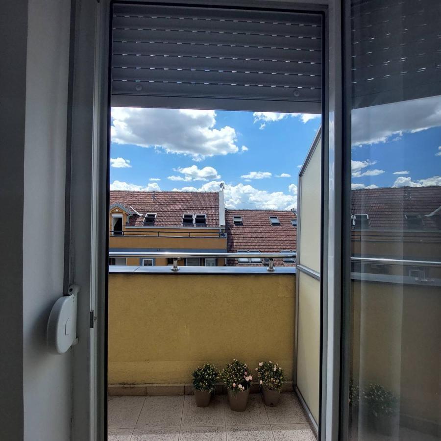Soul Stan Na Dan Apartman Újvidék Kültér fotó